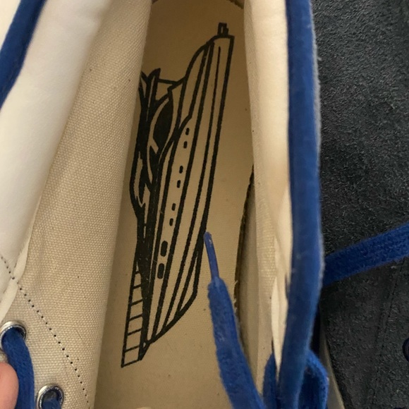 Senakers - Picture 8 of 9